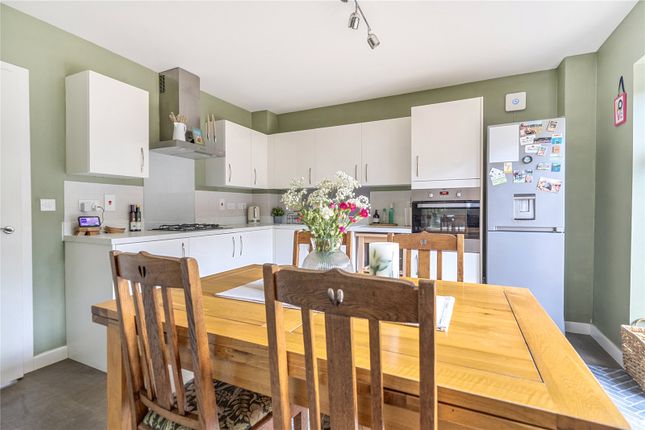 32, Wheatfield Avenue, Wiltshire photo 4