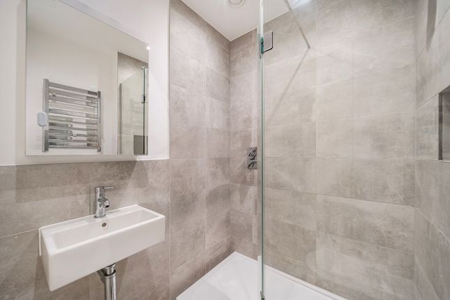 Flat 6, Hannell House, 26, Hannell Road, London photo 4