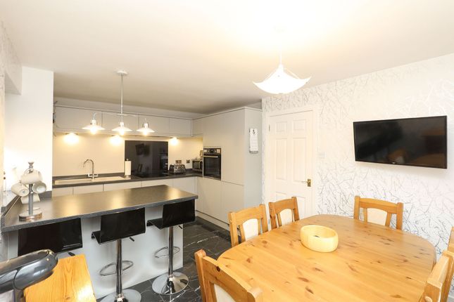 12 Campion Drive, Sheffield photo 2