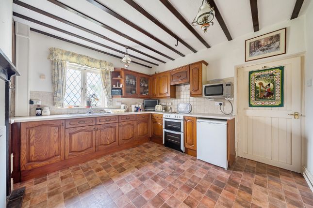 Lloiney Cottage,, Crossgates, Powys photo 4