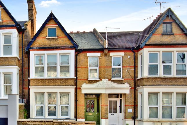 Flat for sale in York Road, Southend-On-Sea, Essex