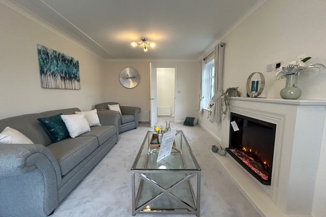 2-bed caravan on 20, Cliffs Drive, Sandy Bay Residential Resort , £275,000