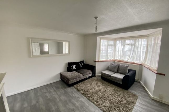 Thumbnail End terrace house to rent in Rickman Hill, Chipstead, Coulsdon