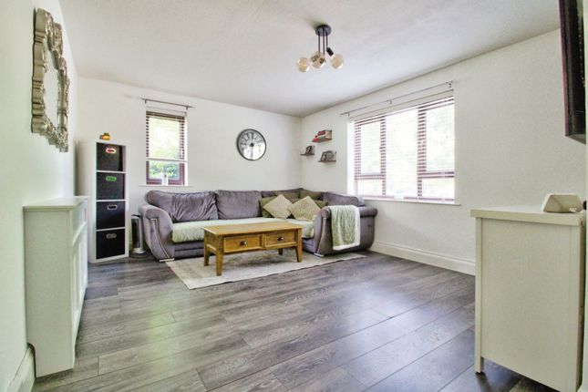 Flat for sale in Cotleigh Road, Romford