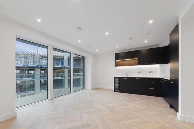 Thumbnail Flat to rent in Goldsmith Apartments, Royal Arsenal, London