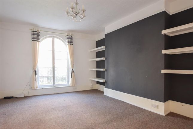 16a, George Street, Hastings photo 3