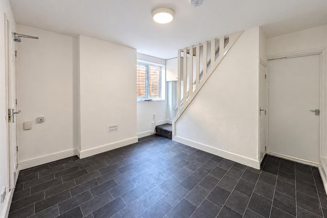 24, Ipswich Road, Colchester photo 4