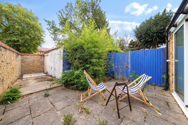 Flat 4, 23, Denbigh Road, London photo 4