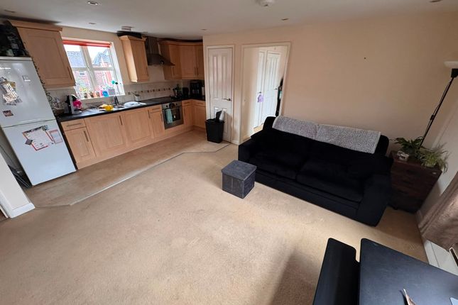 Lynton Court, Barwell photo 4