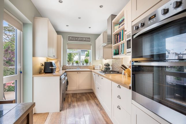 126, Leigh Hall Road, Leigh-on-sea photo 4