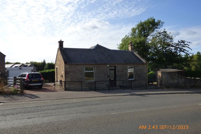 Thumbnail Detached bungalow to rent in Lasswade Road, Edinburgh