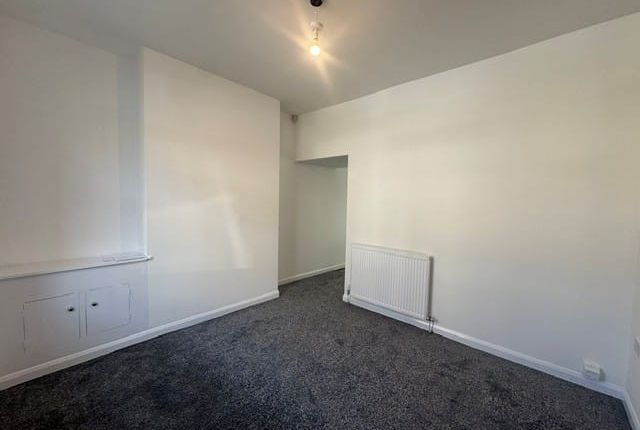 2, Emily Street, Burnley photo 2