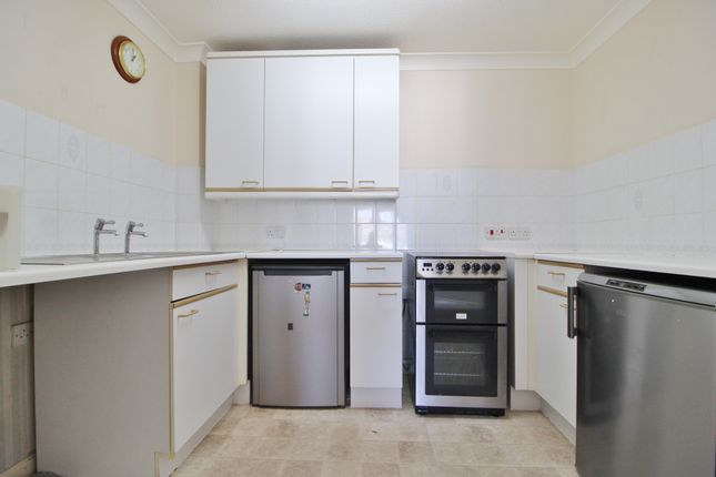 Flat 25 Mansion Court, Granada Road, Southsea photo 3