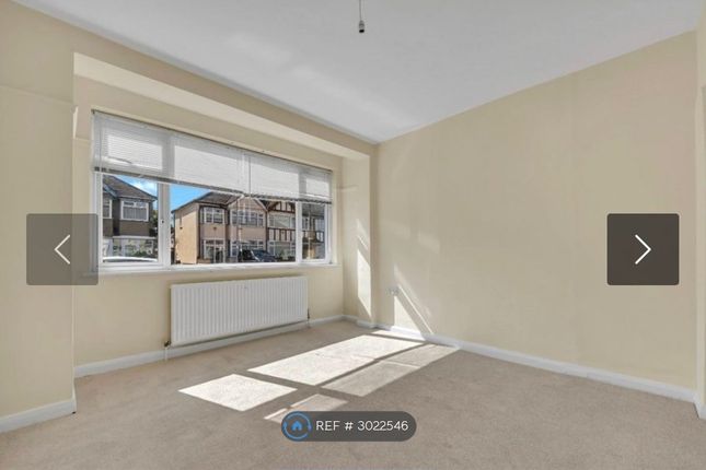 Temple Avenue, Dagenham photo 4