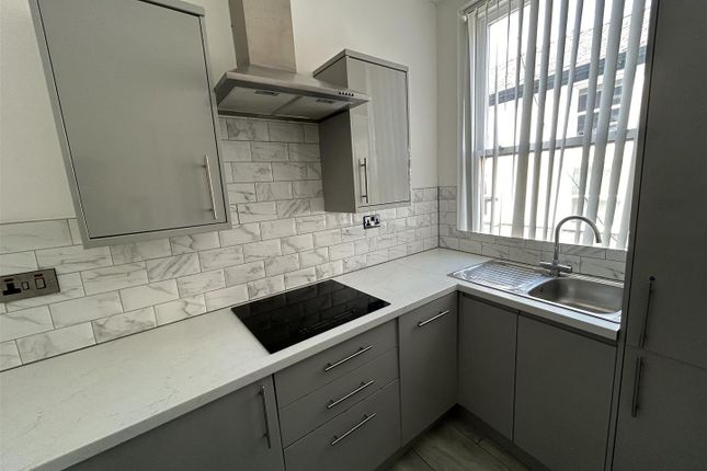 Flat, 7, Castle Yard, Stockport photo 2