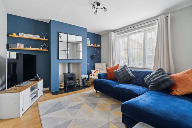 15, Newfield Road, Marlow photo 2