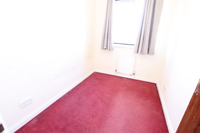 284, Slade Green Road, Erith photo 5