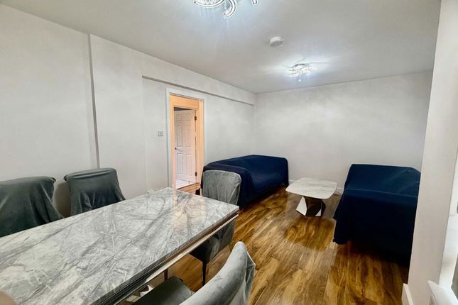 33 Moot Court, Fryent Way, London photo 2