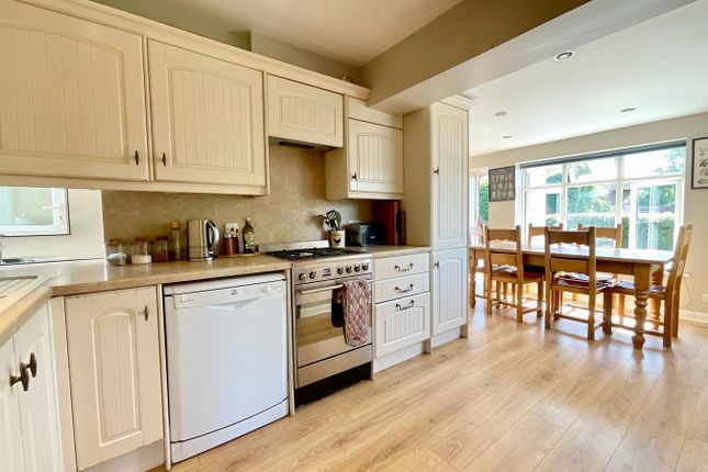 8 Westlea, High Street, Usk photo 3