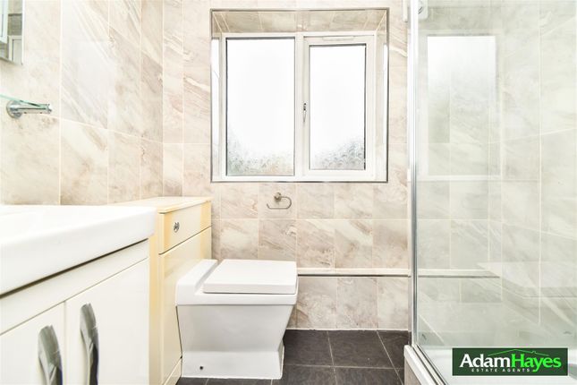 Flat 47 Friern Court, Friern Barnet Lane, London photo 4