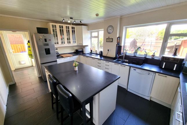 71, Runnymede Avenue, Poole photo 4