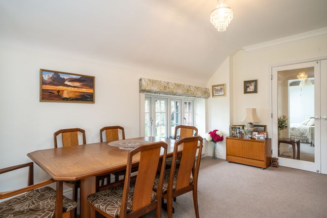 Flat for sale in Rothschild Place, Tring