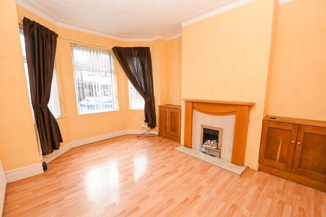 8 Dronfield Road, Salford photo 2