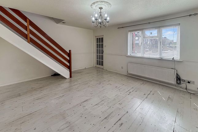 51B,, Downs Road, Slough photo 2