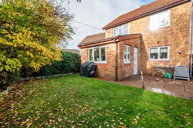 16, Windflower Drive, Leyland photo 2