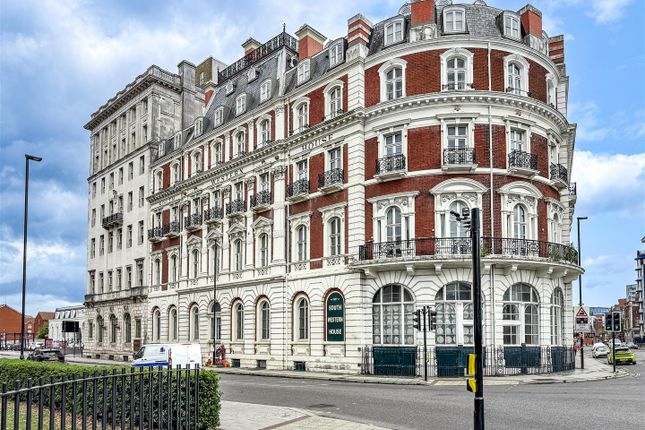 1-bed flat on Flat 16, South Western House, Southampton, £175,000