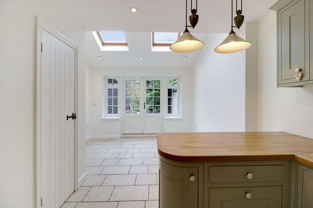 52, Updown Hill, Windlesham photo 4