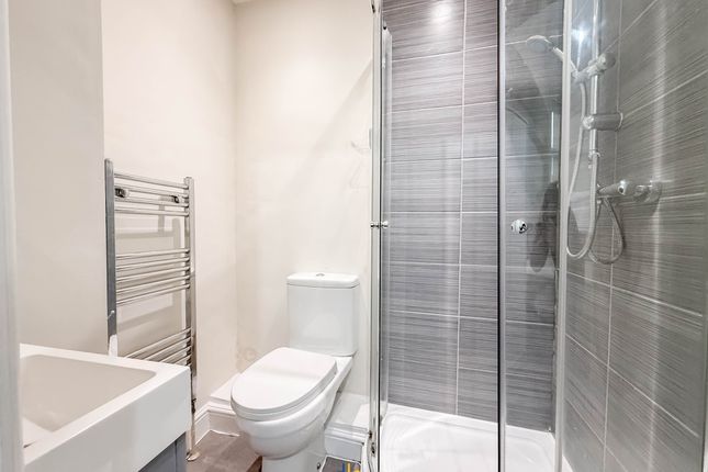 Room 1, 144, Knighton Lane, Leicester photo 4