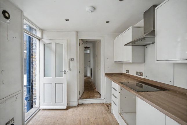 47 Lower Flat, Grayshott Road, London photo 4