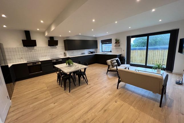 Room 2, 130, Courtney Road, Bristol photo 3