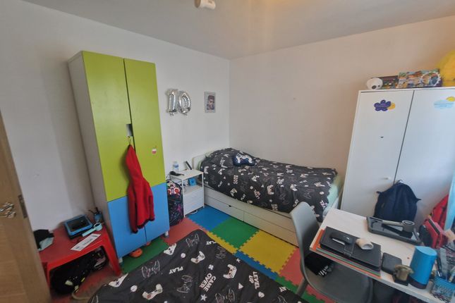 74, ST. ALBANS photo 5