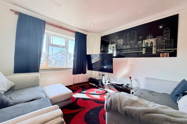 58, Gurney Road, London photo 2