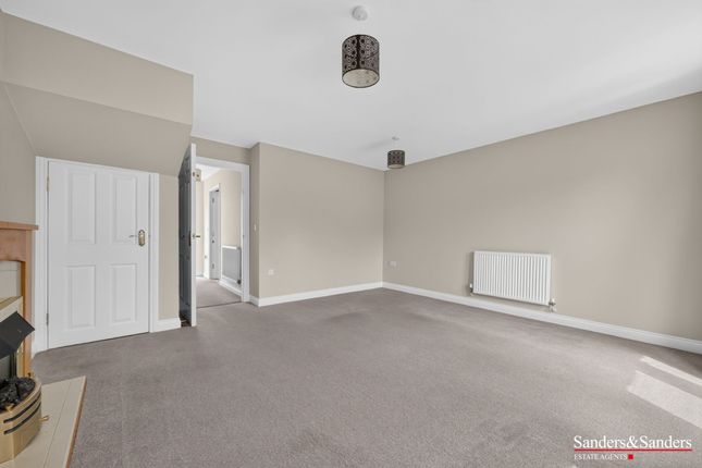 12 Station Road, Alcester photo 4
