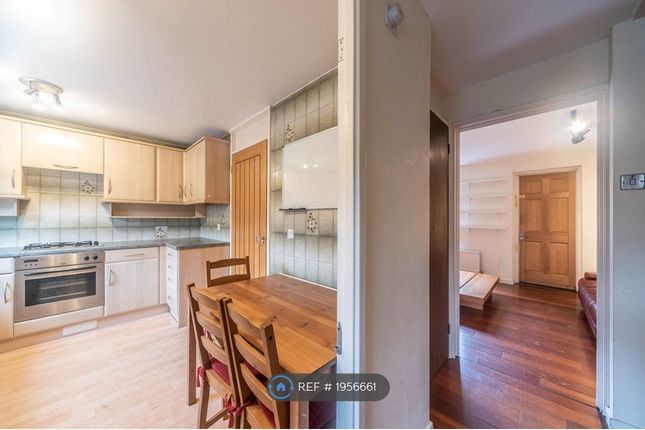 Thumbnail Terraced house to rent in Wine Close, London