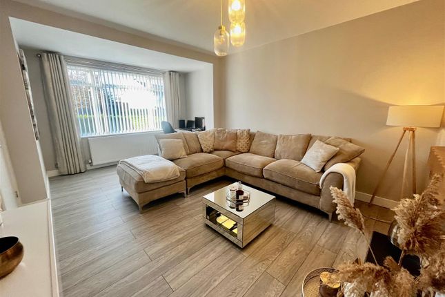 17, Larne Crescent, Gateshead photo 2