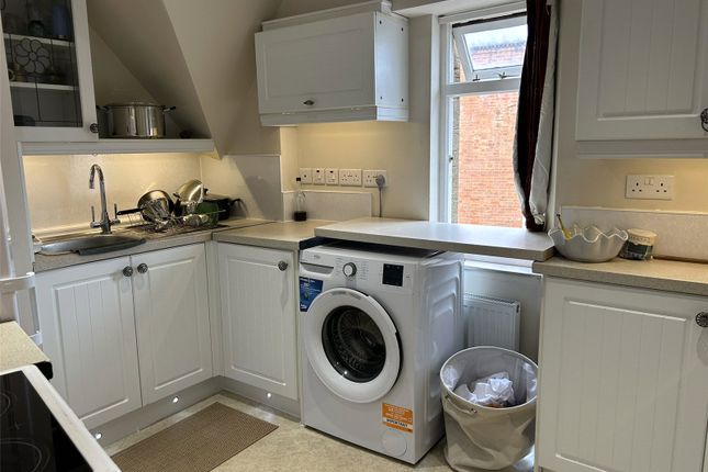 Flat 9, 16, Park Street, Somerset photo 5