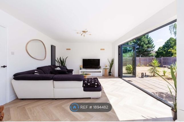 Applecroft, Maidenhead photo 2