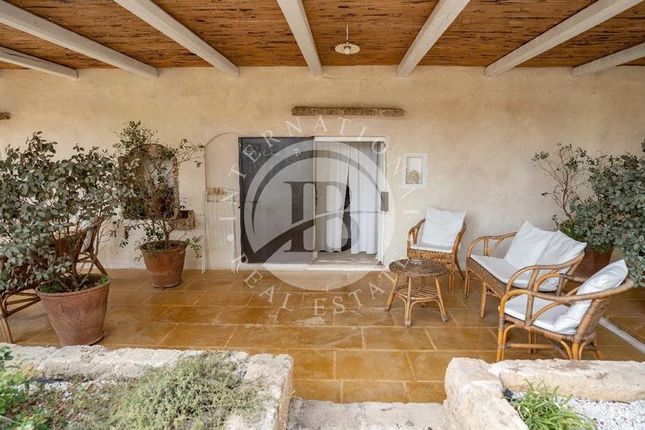 Villa for sale in Alezio, Puglia, 73011, Italy