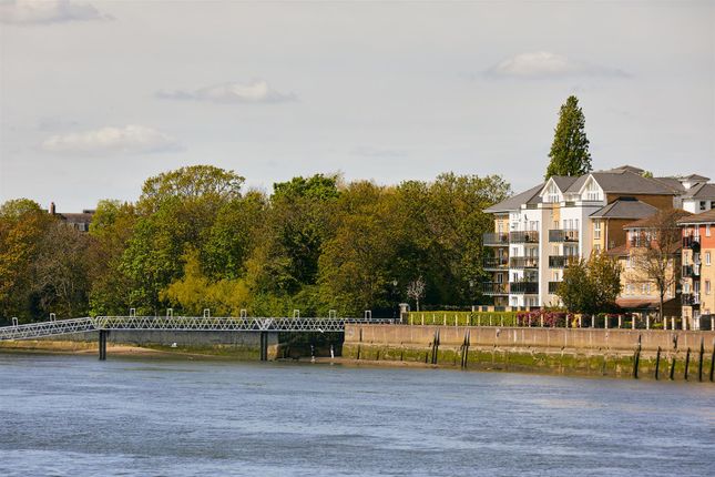 Thumbnail Flat for sale in Carnwath Road, Fulham