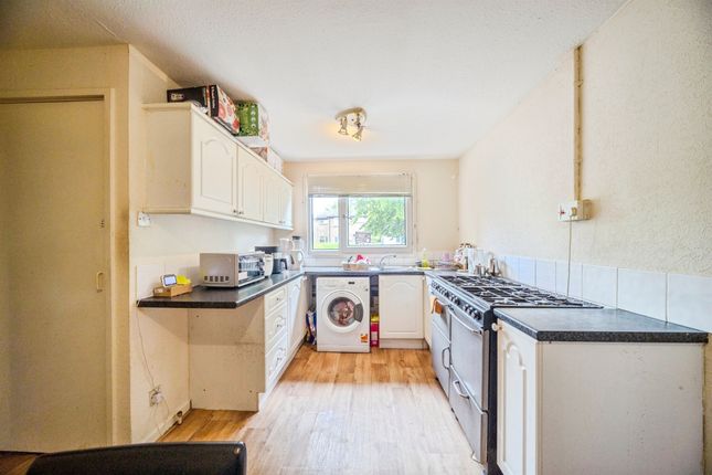 24, Hopmeadow Court, Northampton photo 3