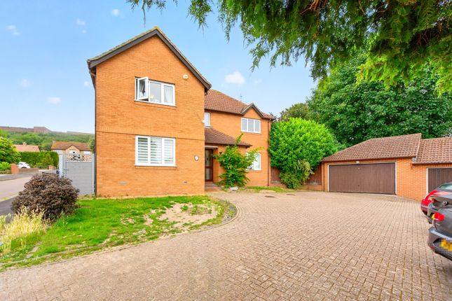 4-bed house on 19, Islay Gardens, Cosham, Portsmouth, £700,000