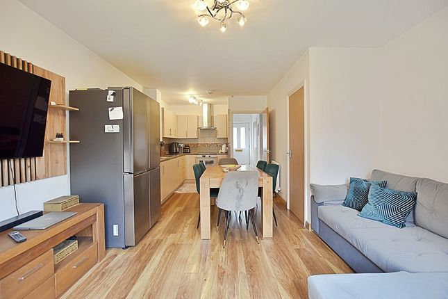 26, Iris Crescent, Lincoln photo 3