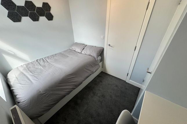 10, Royal Park Road, Leeds photo 5