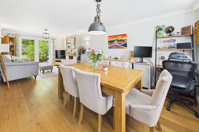 73, Ridge Lea, Hemel Hempstead photo 3