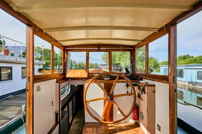 Eendracht II, Thistleworth Marine, Isleworth photo 2