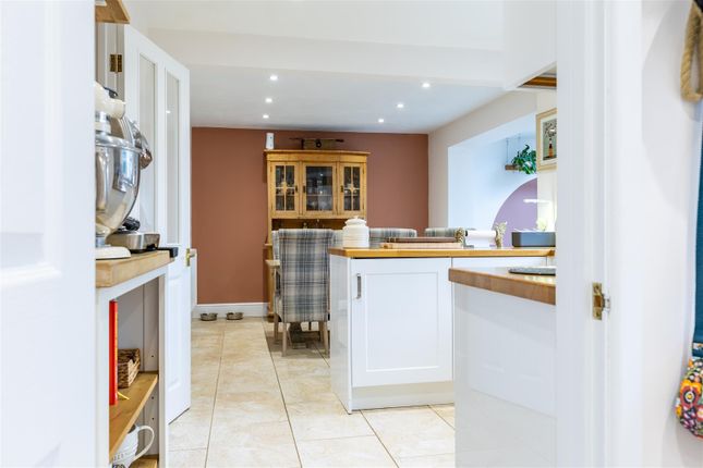 29, Robert Franklin Way, Cirencester photo 4